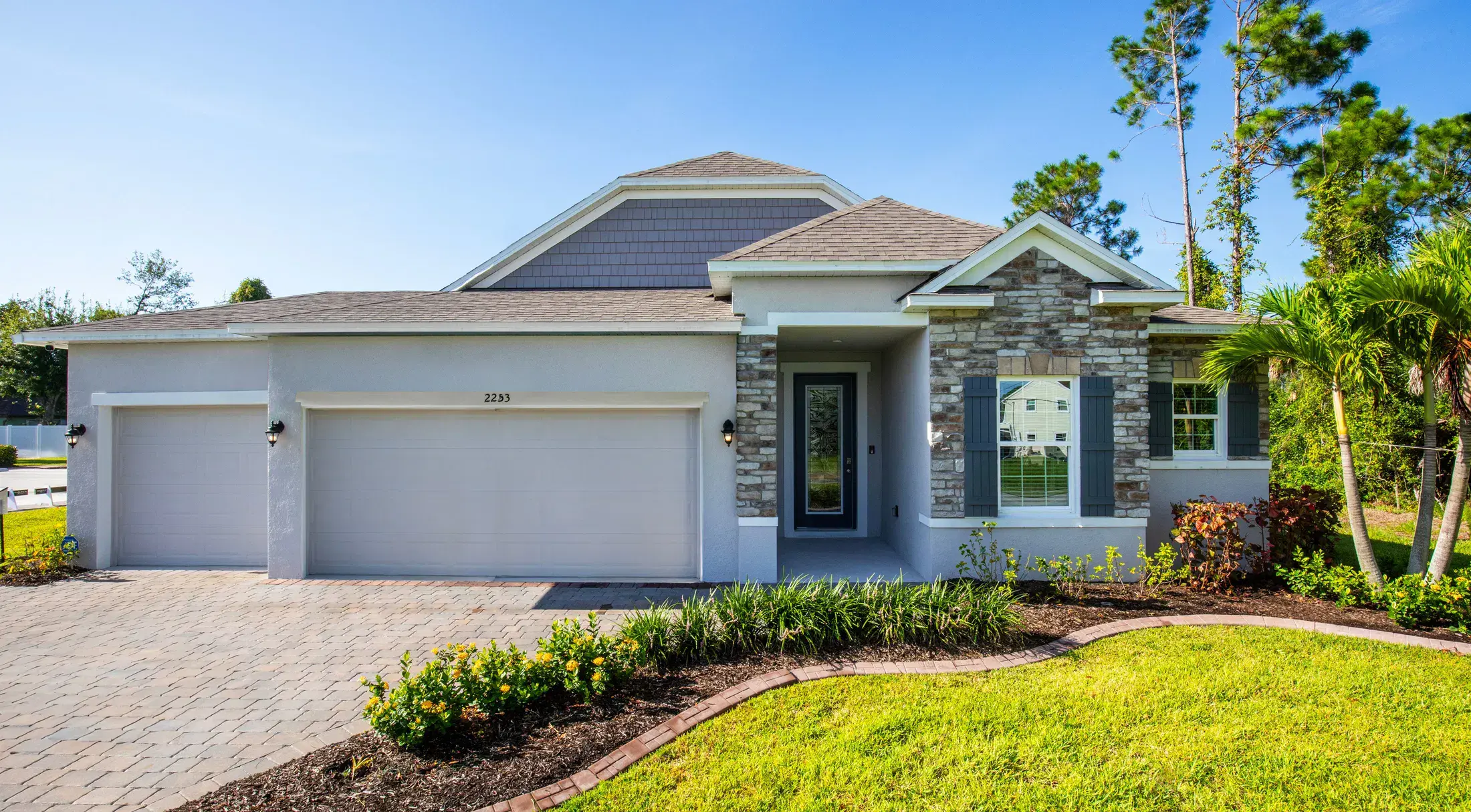 Tropical Gulf Acres community in Punta Gorda